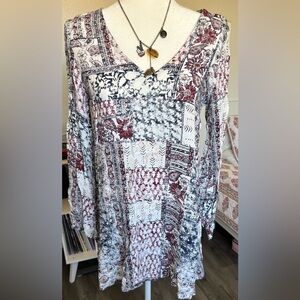 Billabong Womens 3/4 Sleeve
Paisley Print Boho Open Back Tunic Dress